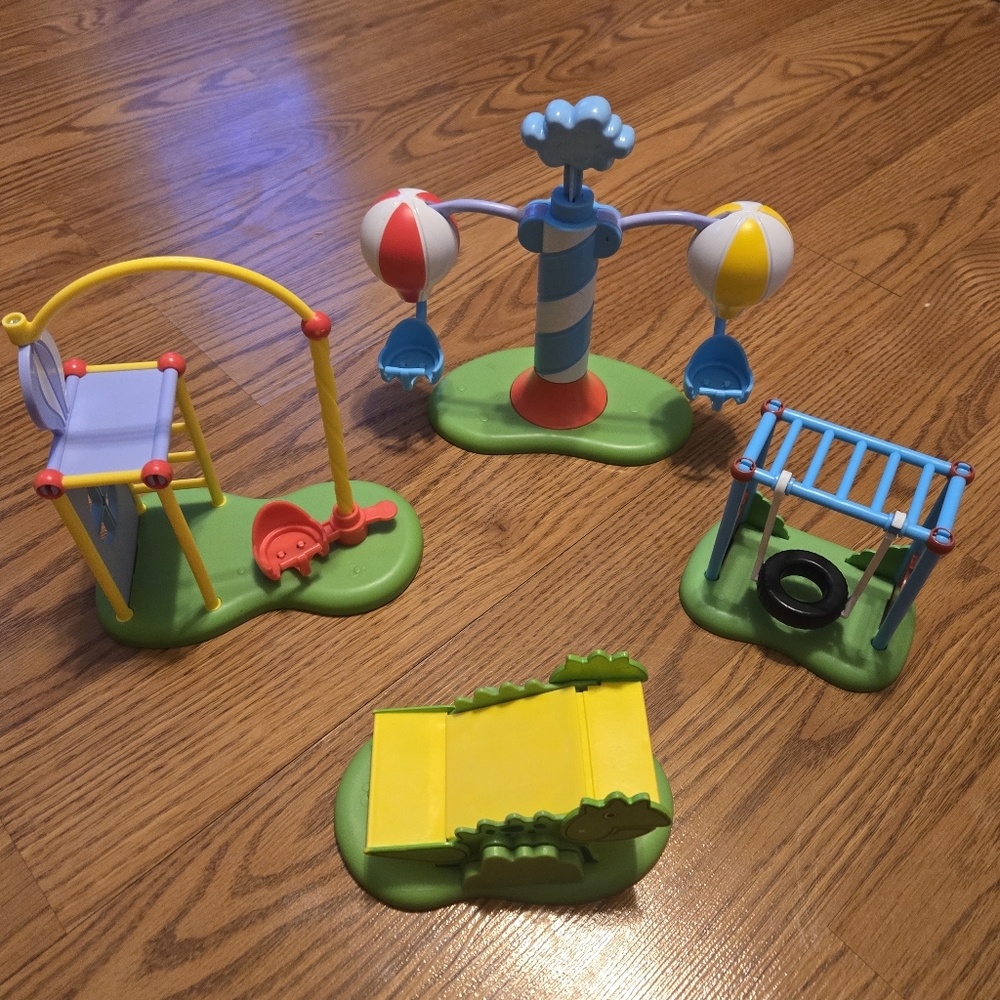 Hasbro Peppa Pig Colorful Playset Swings Slide Balloon Park Preschool Kids Toy
